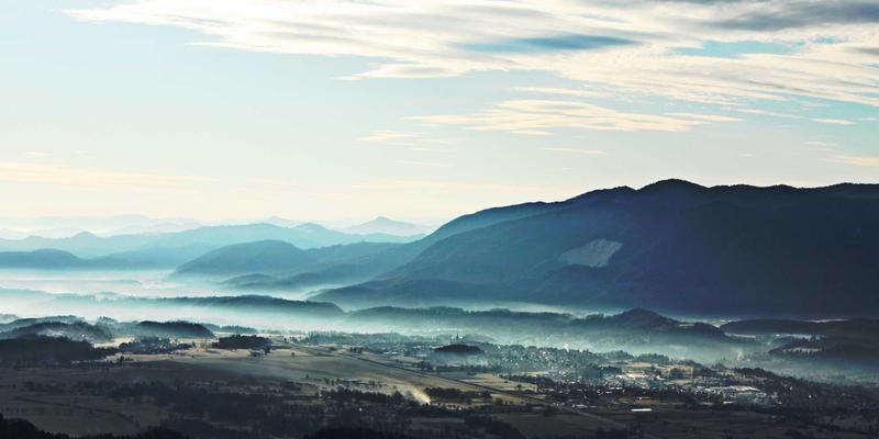 2024红唇趋势全解析:从经典正红到先锋唇妆,这份口红选购指南请收好