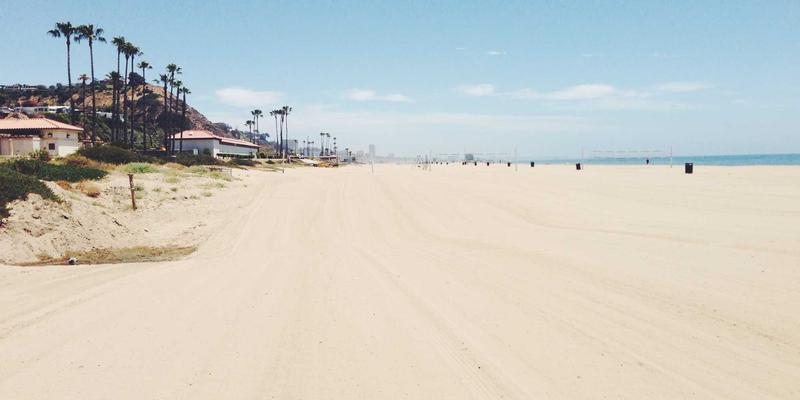 彩妆技巧 | 红唇膏质地全解析：哑光、缎光、漆光的优缺点与适用场合