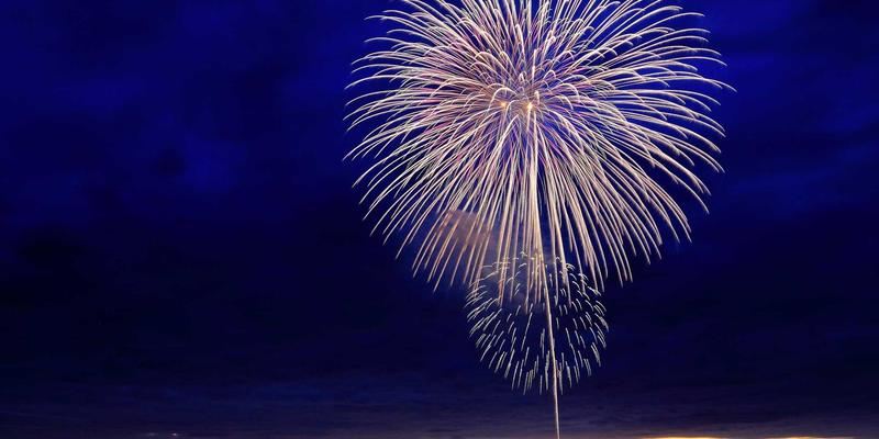 红唇37：揭秘经典色号的永恒魅力与进阶彩妆技巧