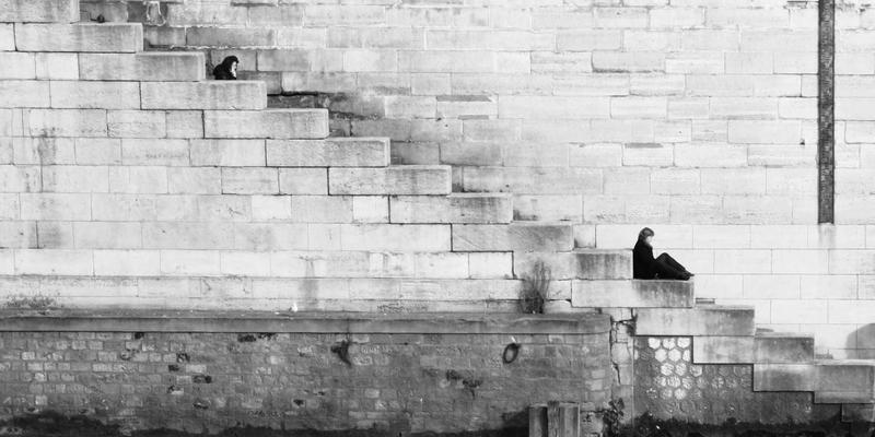 红唇42：从护肤基底到惊艳妆效的全方位评测与美学解析