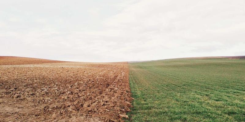 红唇76：不止于口红评测，更是护肤与高级彩妆技巧的融合