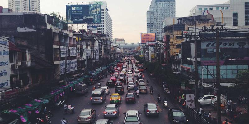 红唇97：不止于惊艳唇色，更是一场护肤级的唇部美学革命