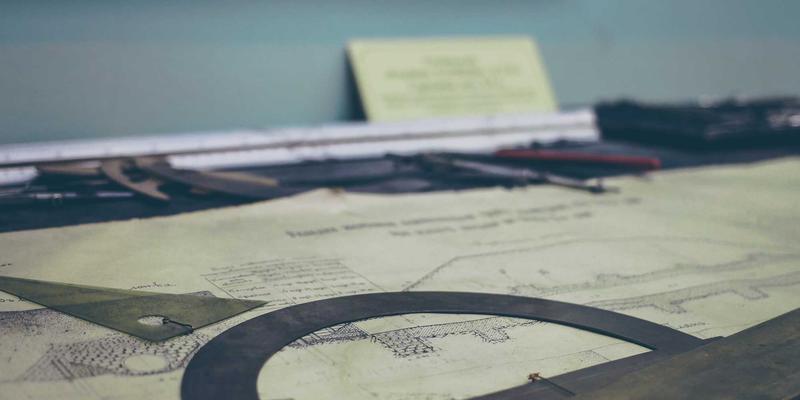 红唇与婚礼妆容：新娘唇妆的持久配方与情感象征