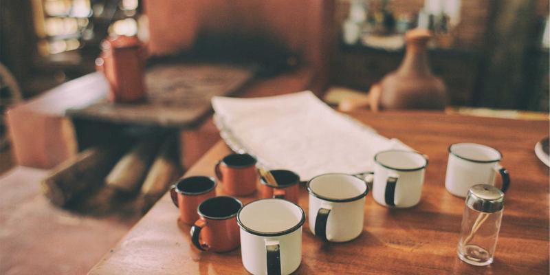 红唇心理学：从护肤到美妆，揭秘男士眼中口红色彩的深层吸引力