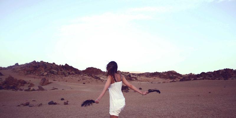 红唇背后的科学：揭秘唇部肌肤结构与口红配方的相互作用